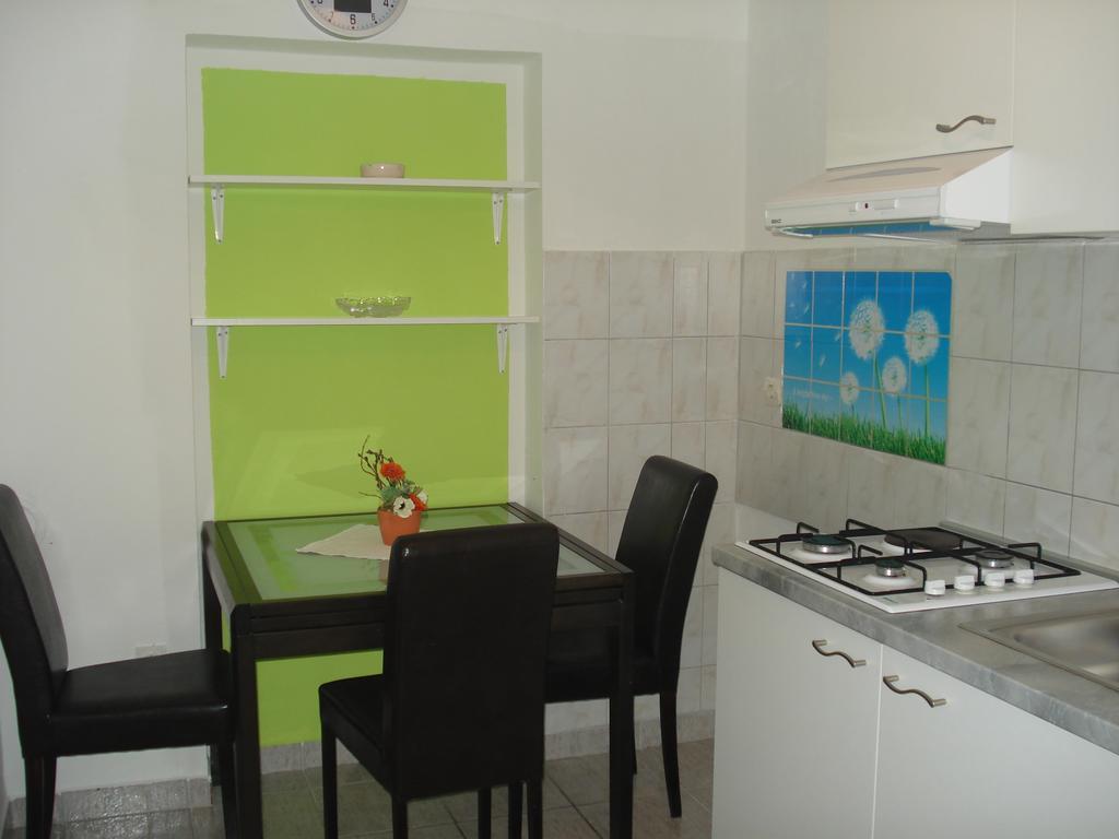 ماندري Apartments Besedic المظهر الخارجي الصورة