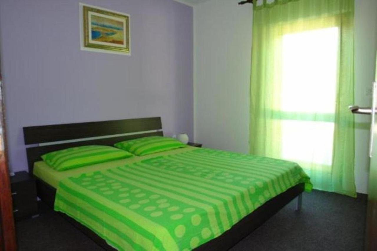 ماندري Apartments Besedic المظهر الخارجي الصورة