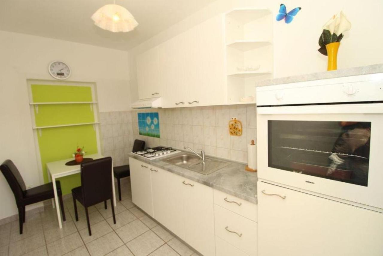 ماندري Apartments Besedic المظهر الخارجي الصورة