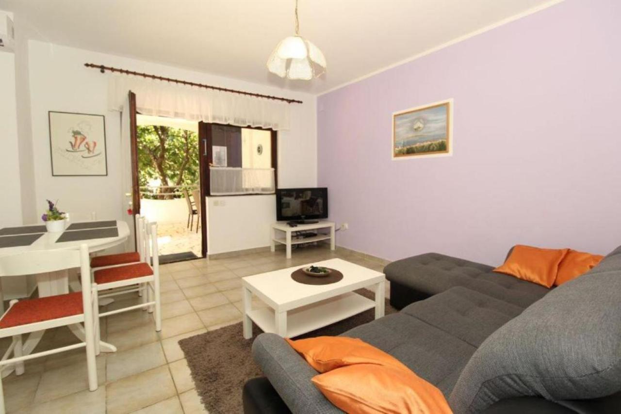 ماندري Apartments Besedic المظهر الخارجي الصورة