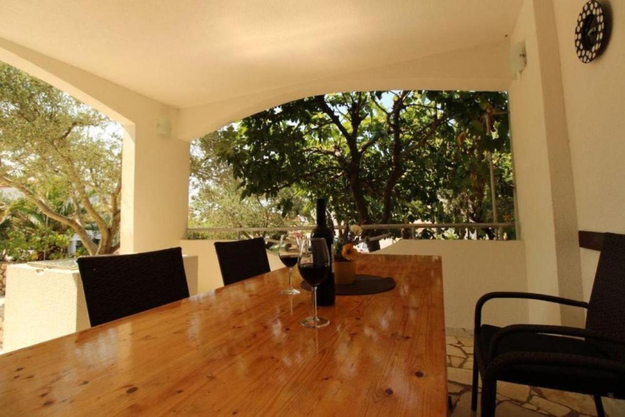 ماندري Apartments Besedic المظهر الخارجي الصورة